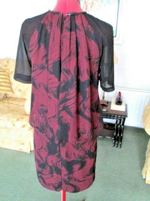 REISS-DESIGNER 2 LAYER SILKY POLYESTER PENCIL DRESS-OVER LAYER CAPE BACK-10.