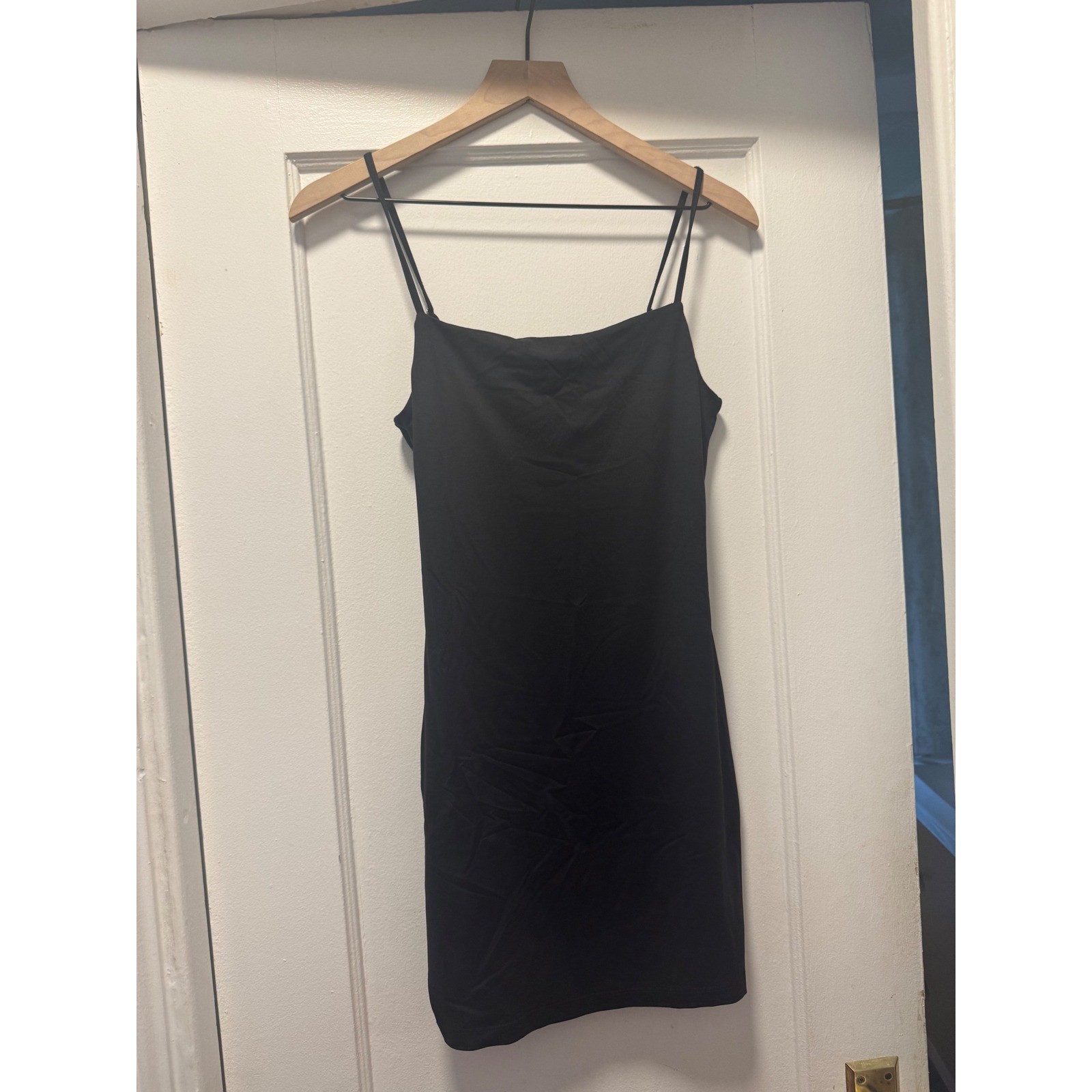 Forever 21 Black Bodycon Mini Dress Womens Medium Spaghetti Strap LBD Solid