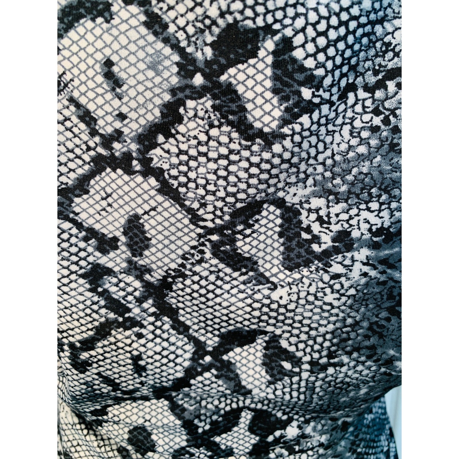 White Mark NWT Bodycon Snake Print Sheath Dress V-Neck Long Sleeve / Size L
