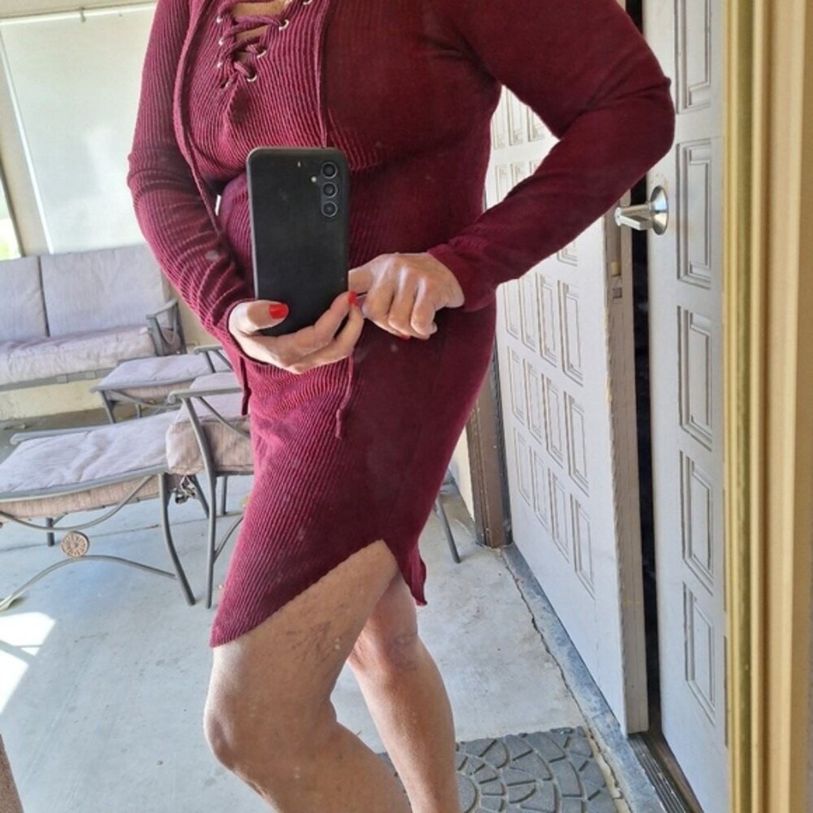 Heart and hips lightweight sweater dress maroon.Lace front curved hem size large
