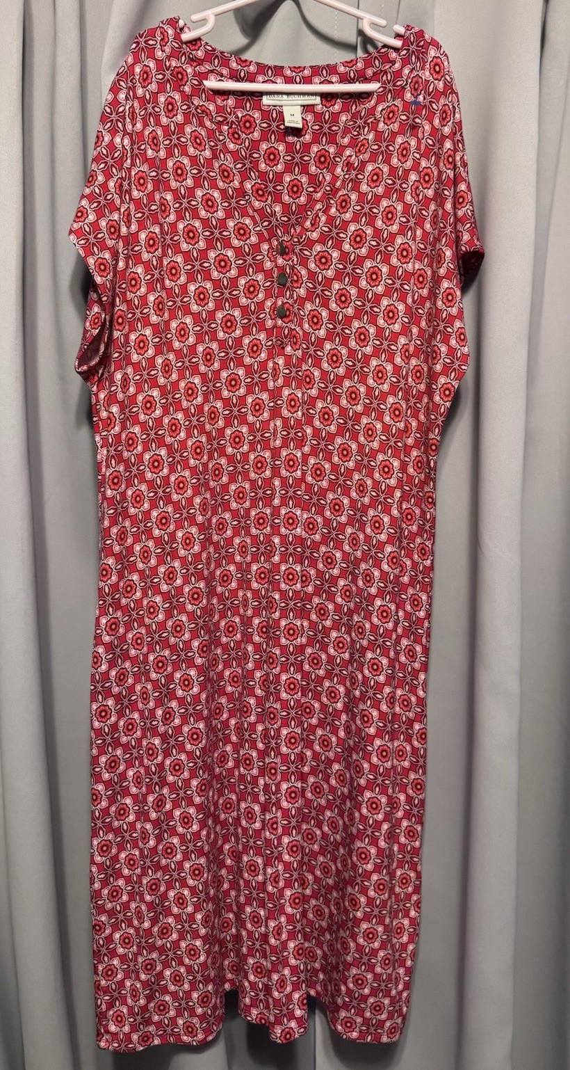 Dana Buchman Women’s Red Floral V-Neck Short Sleeve T-Shirt Dress, Size M