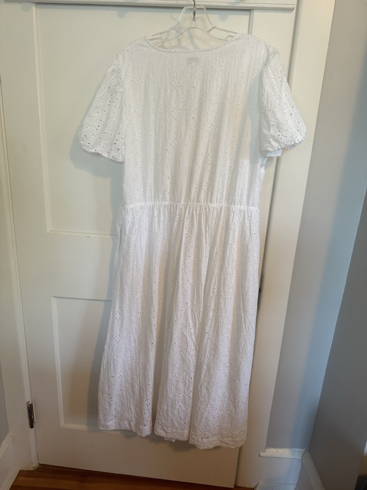 J.Crew Eyelet Dress White Cotton with Pockets Size 16 – Spring 2022 Collection