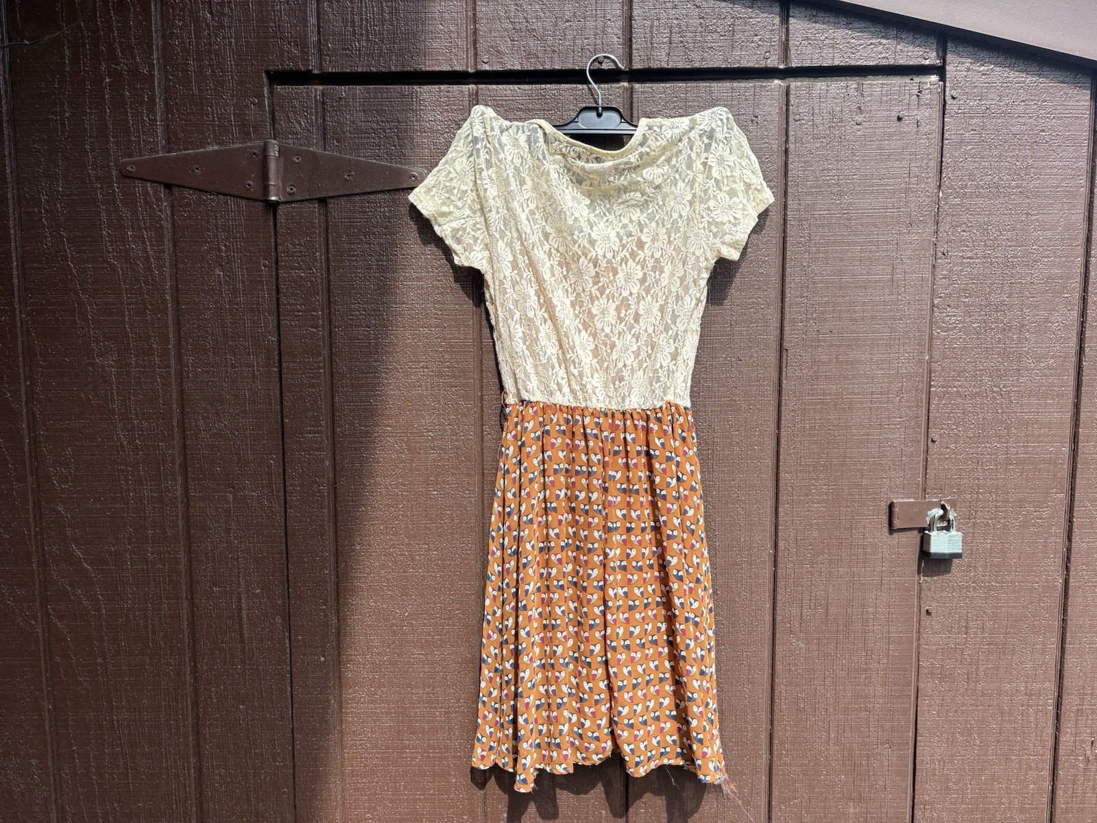 SM Wardrobe M/L Lace A-Line Short Sleeve Floral Geometric Dress Brown Beige
