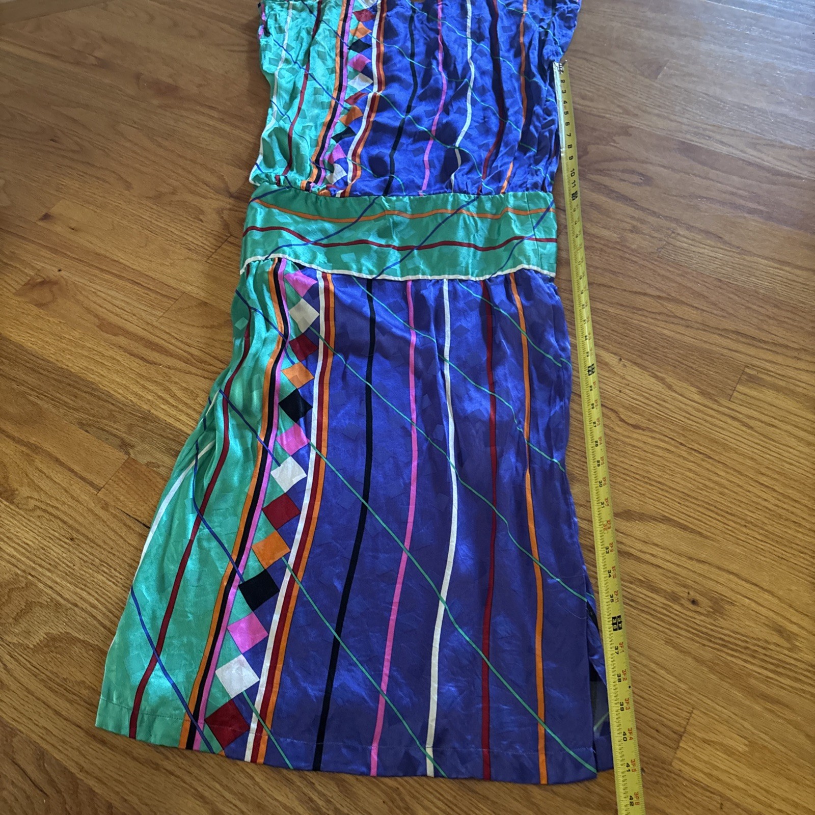 VINTAGE JOAN LESLIE GEOMETRIC PATTERN 80s 100% SILK