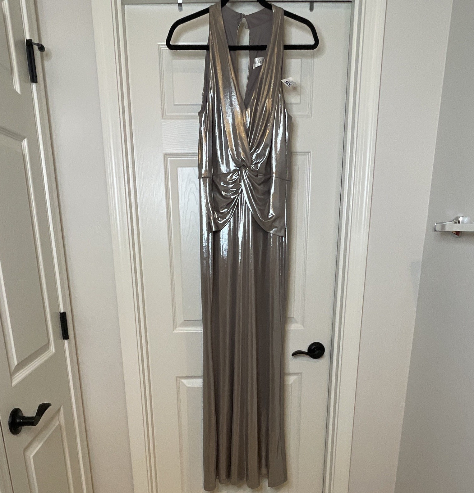 Eliza J Metallic Twist Front V-Neck Ruched Lined Sleeveless Long Gown Dress 14