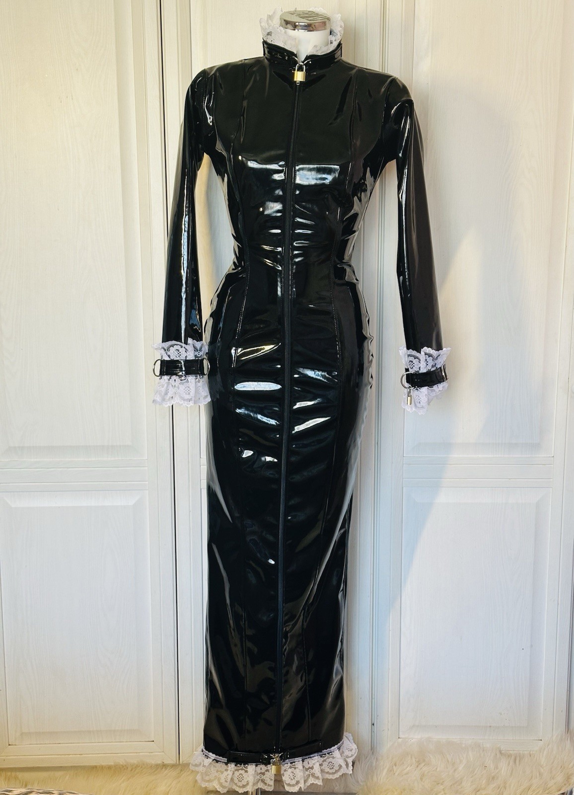 Misfitz blk PVC & lace padlock lockable sissy Maids hobble dress. SIZE 20. CD