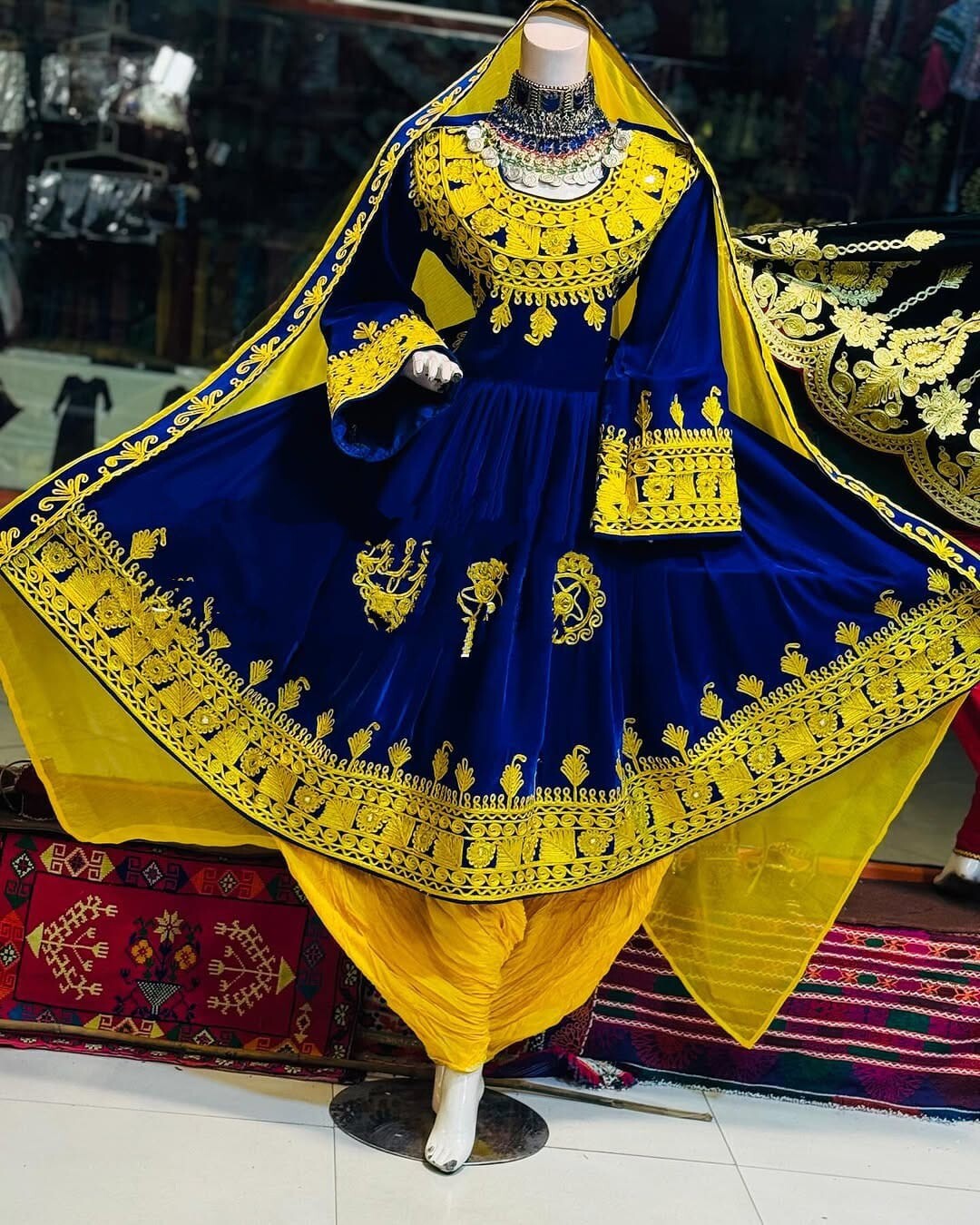 Afghan short valvet kochi attan dress for women.Afghan party and wedding dress