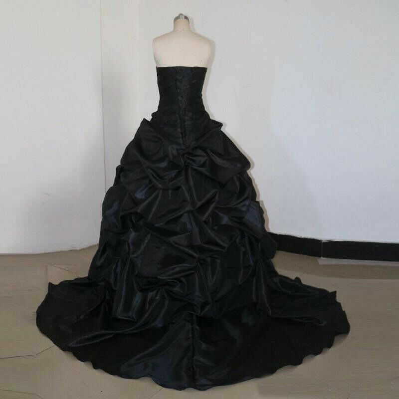 Black and White Gothic Wedding Dresses Vintage Sweetheart Appliques Bridal Gowns