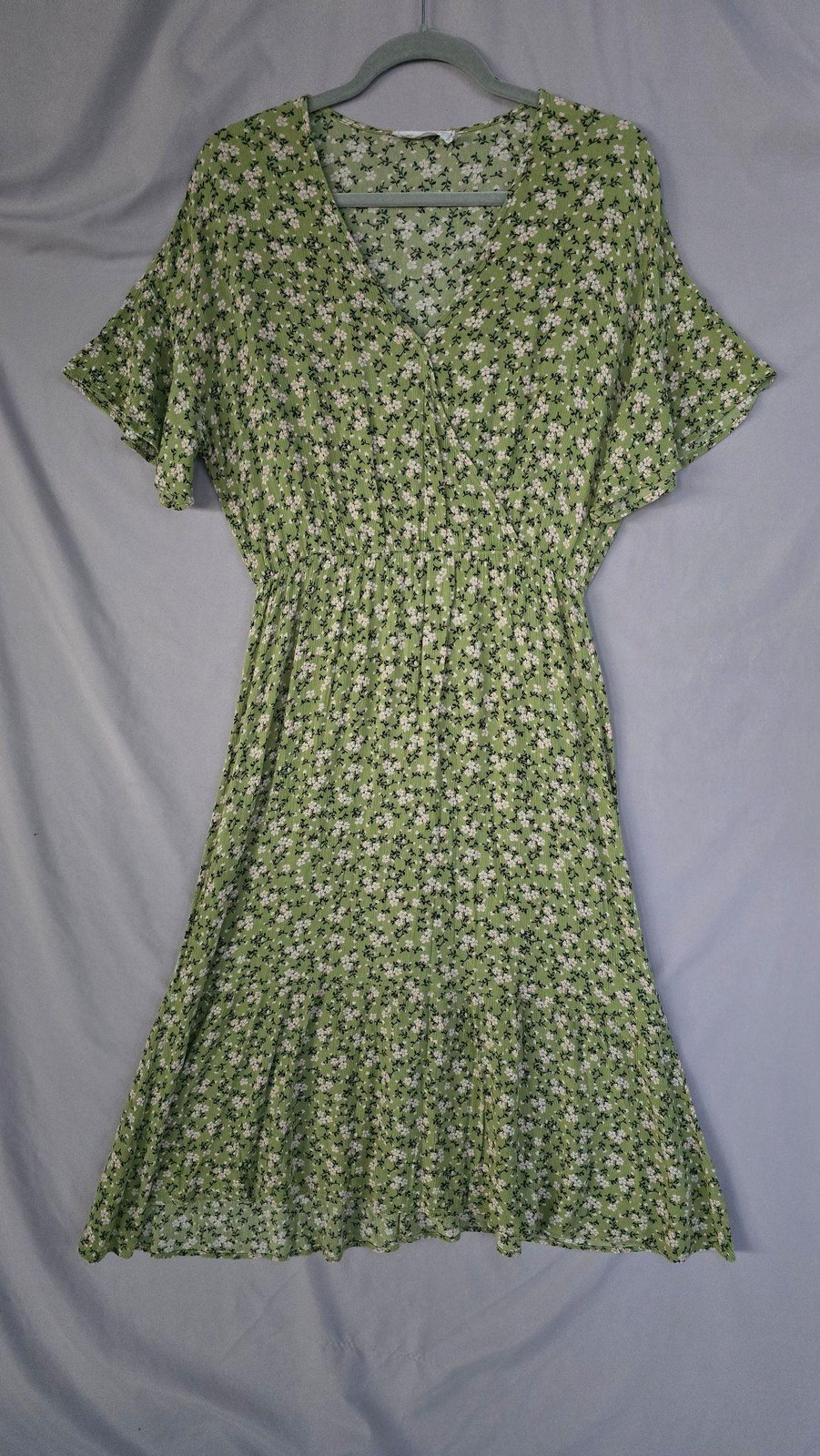 All In Favor Dress Womens Large Green Floral Flutter Sleeve Fit & Flare