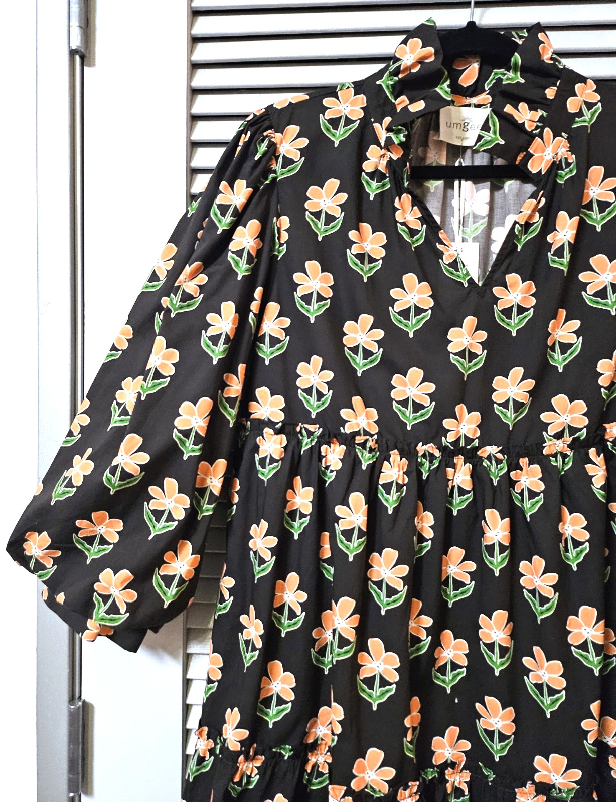 3/4 black/ orange floral bubble slev ruffle hem dress XL