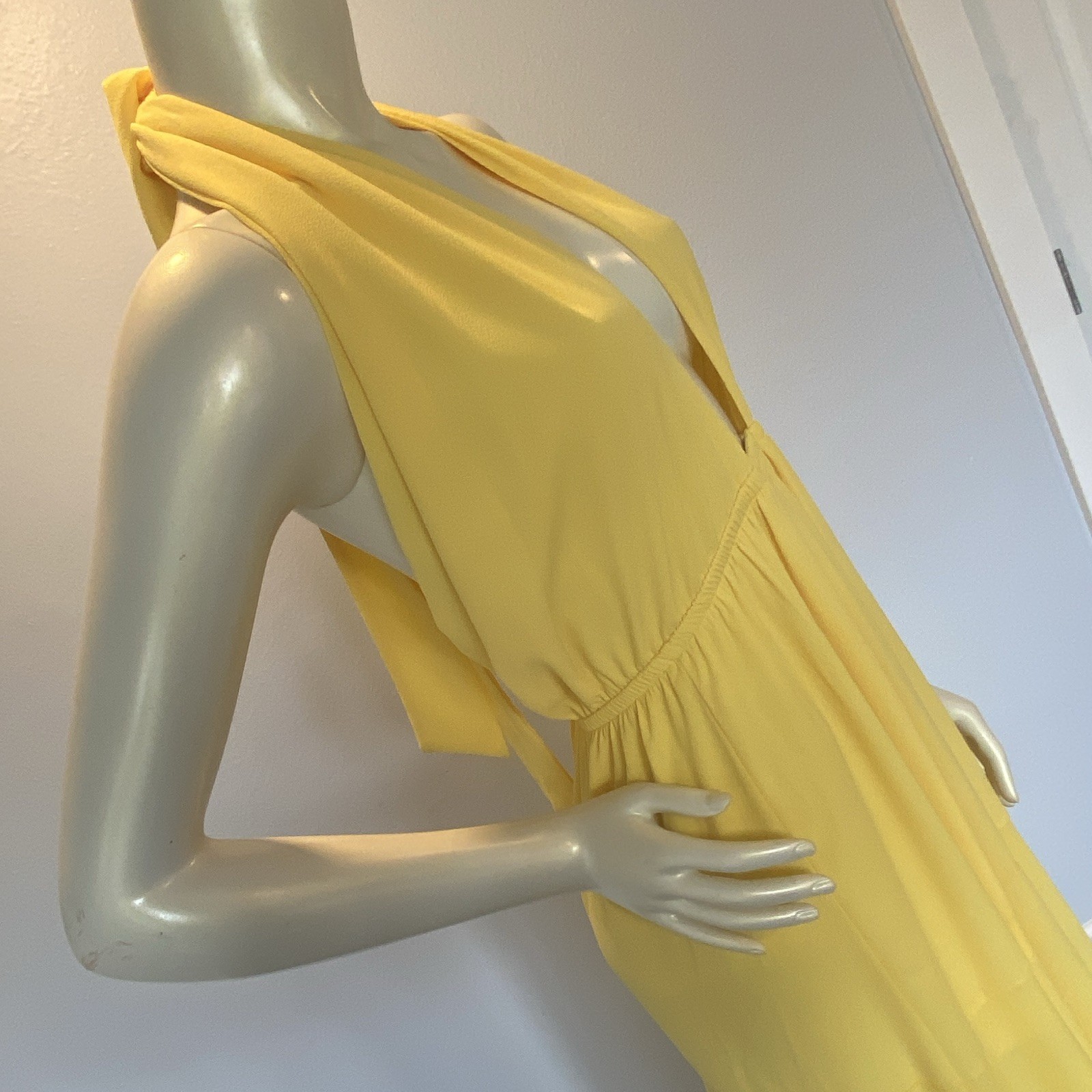 VICI Yellow Halter Backless Open Back Chiffon Midi Dress Pleated XL D-4989