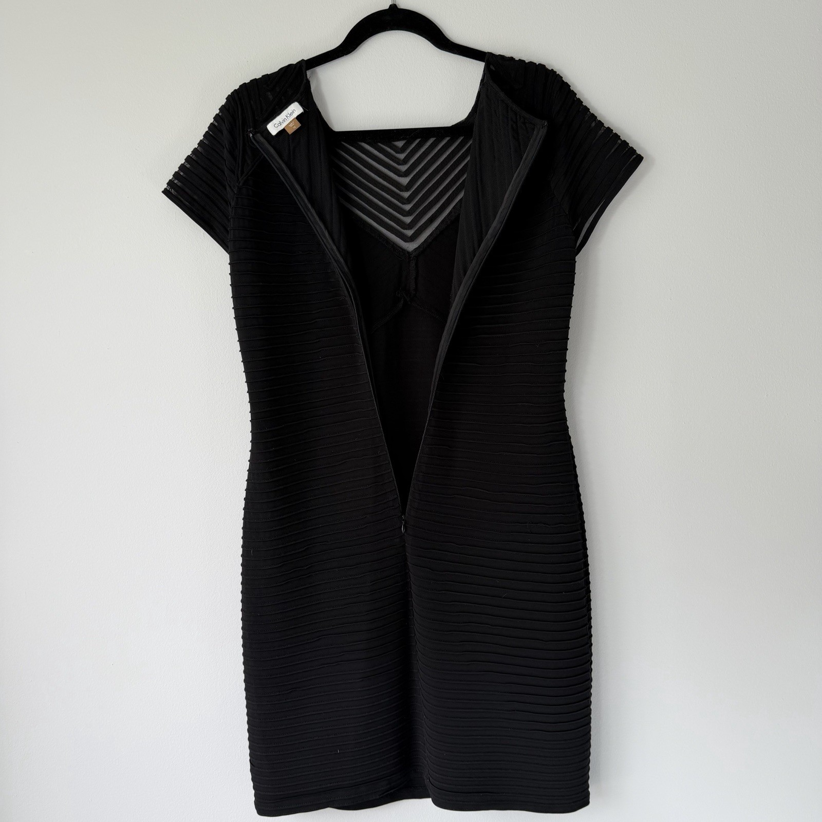 Calvin Klein Black Bodycon Dress Sheath Pleated Mesh Cap Sleeve Size 14 LBD
