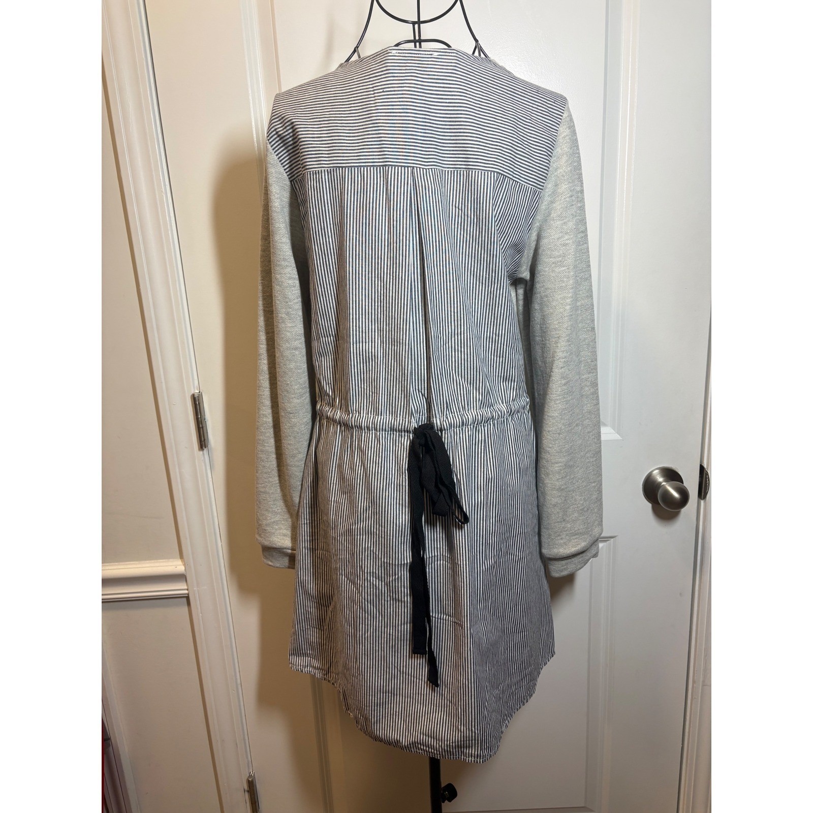 Hayden Los Angeles NWT Gray Striped Mixed Media Sweatshirt DresS – Small