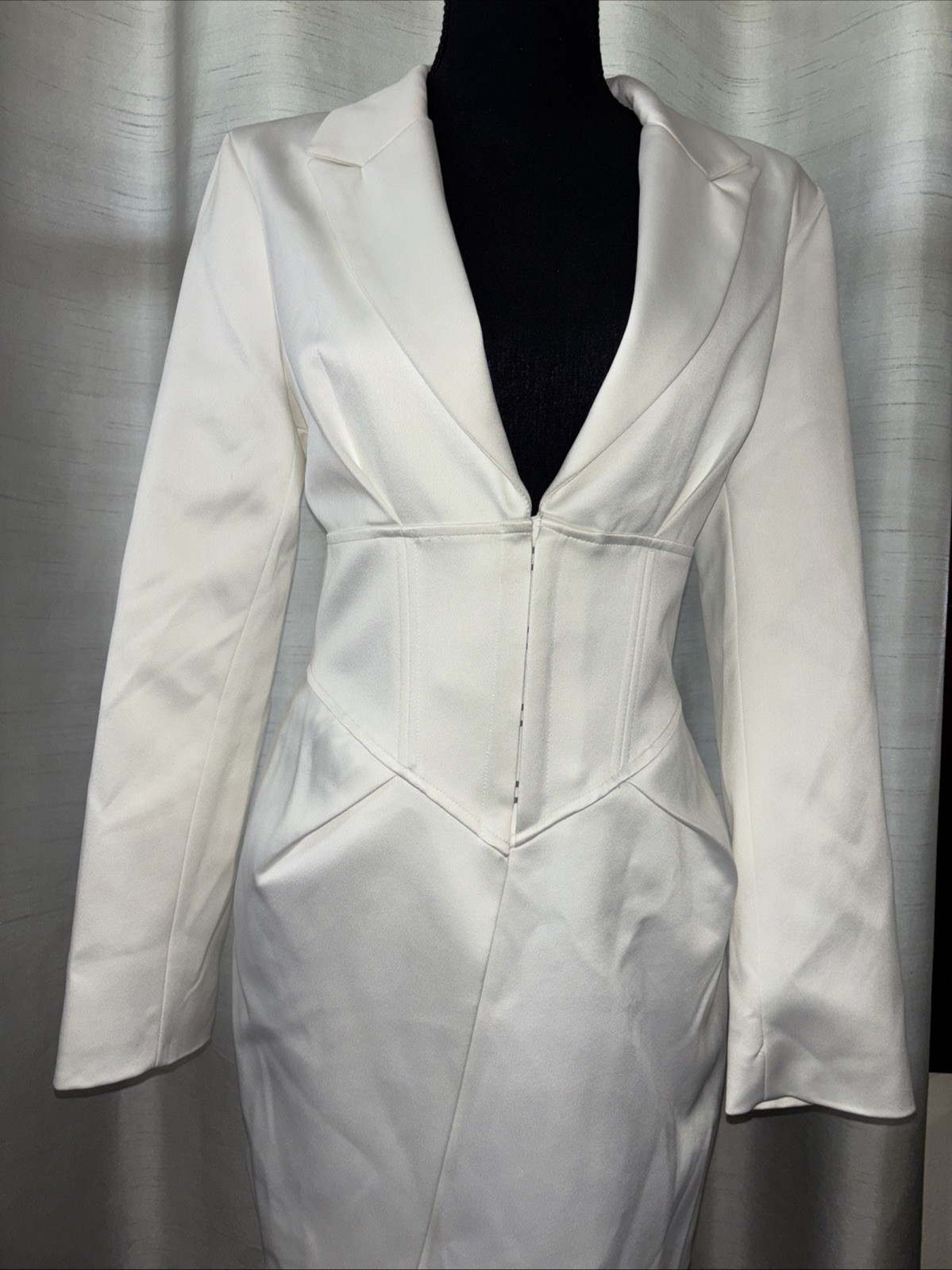 Akira Modern Chic Sleek Bodycon Structured White Satin Corset Blazer Dress SZ M
