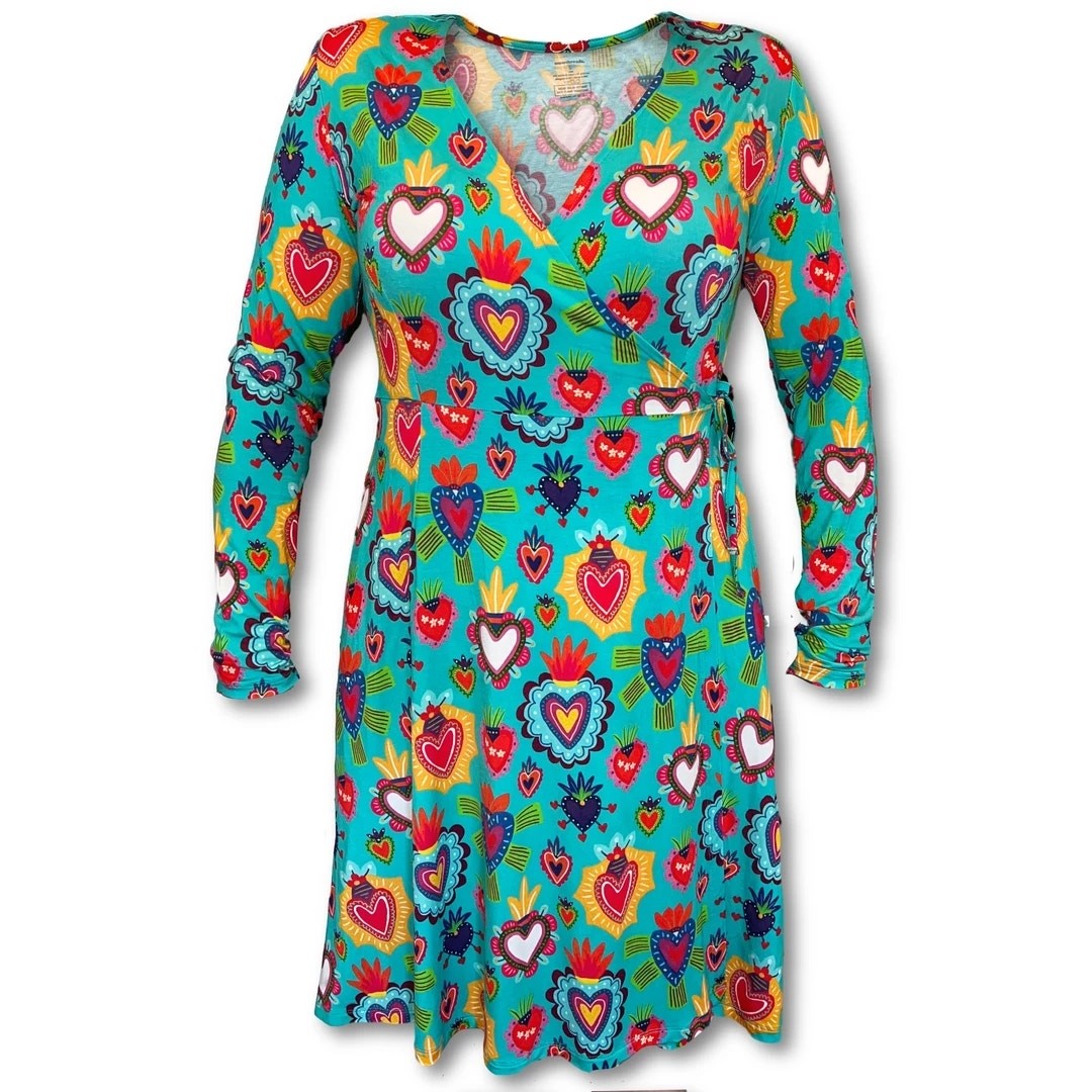 Muse Threads Big Humans Milagro Hearts Women’s Lounge Wrap Dress medium bamboo