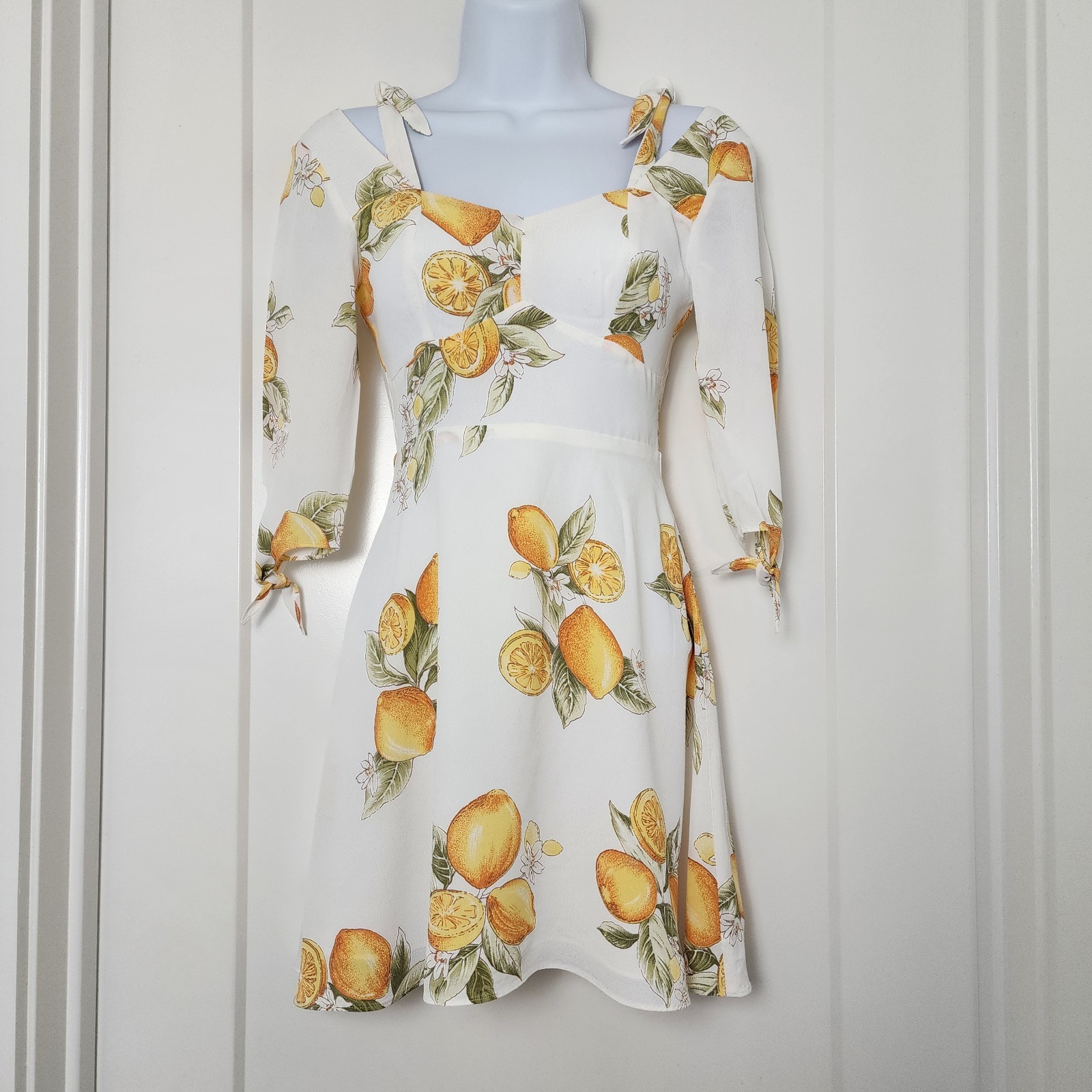 NWT For Love & Lemons Limonada Mini Dress XS Lemon Print Italian Summer Coastal