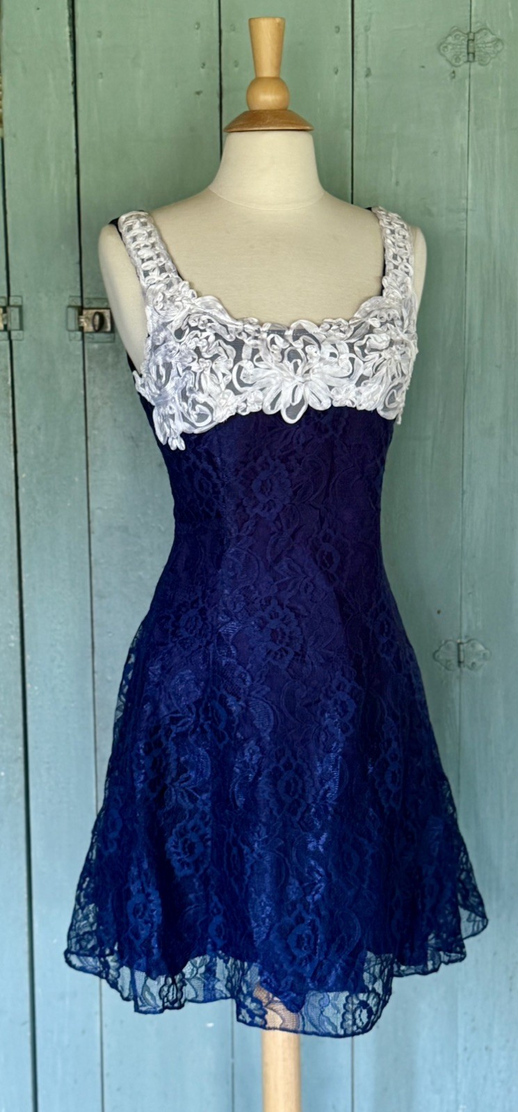 Vintage Zum Zum 80s Prom/Formal Dress Blue White Lace Crenoline Fit & Flare M