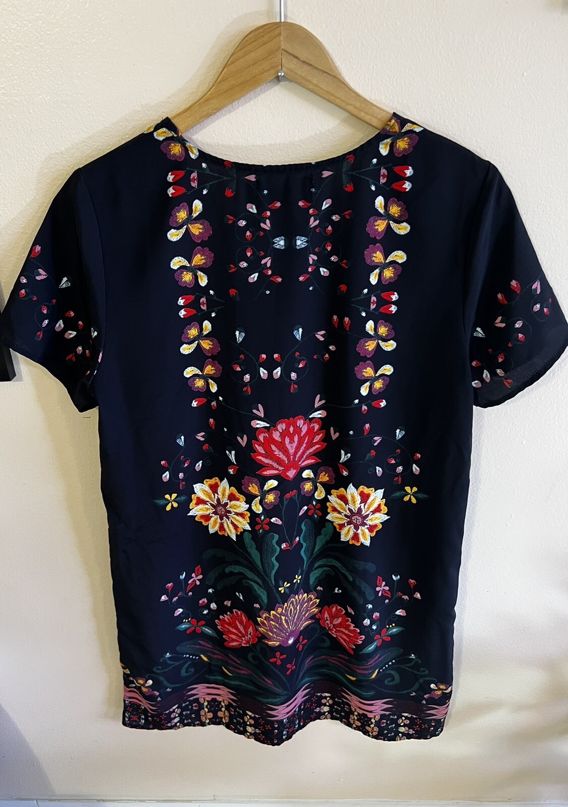 MINK PINK Wisdom Tee Short Sleeve Shift Dress black floral Size M Bohemian Boho