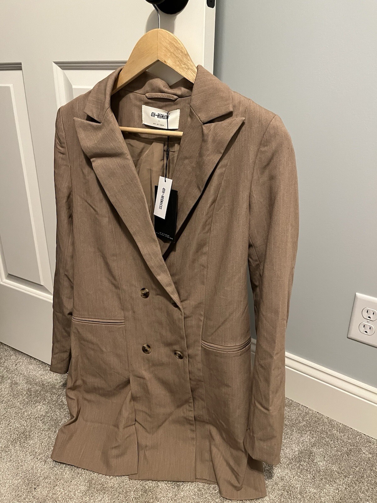 Women’s 4th & Reckless double breasted blazer dress in mocha Size 8