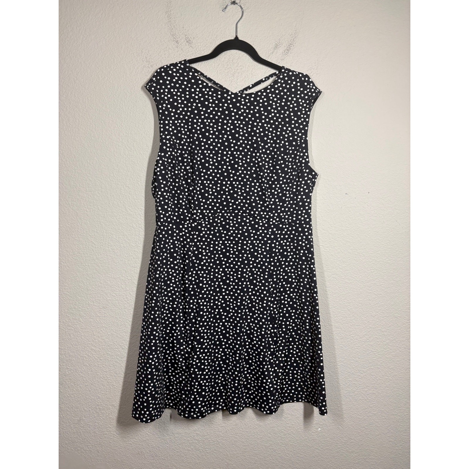 Title Nine XL Diamelete Mini Dress Polka Dots Black White Athletic Criss Cross