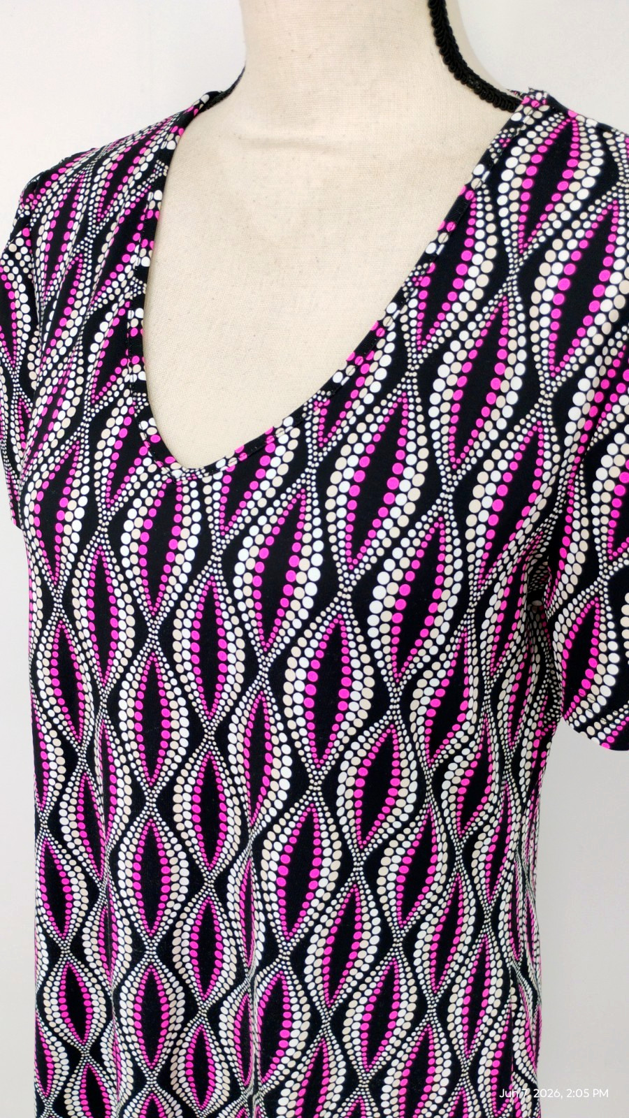 NEW Lulu- B Diamond Dot Short Sleeve V-Neck Dress UPF 50+ Stretch Small.