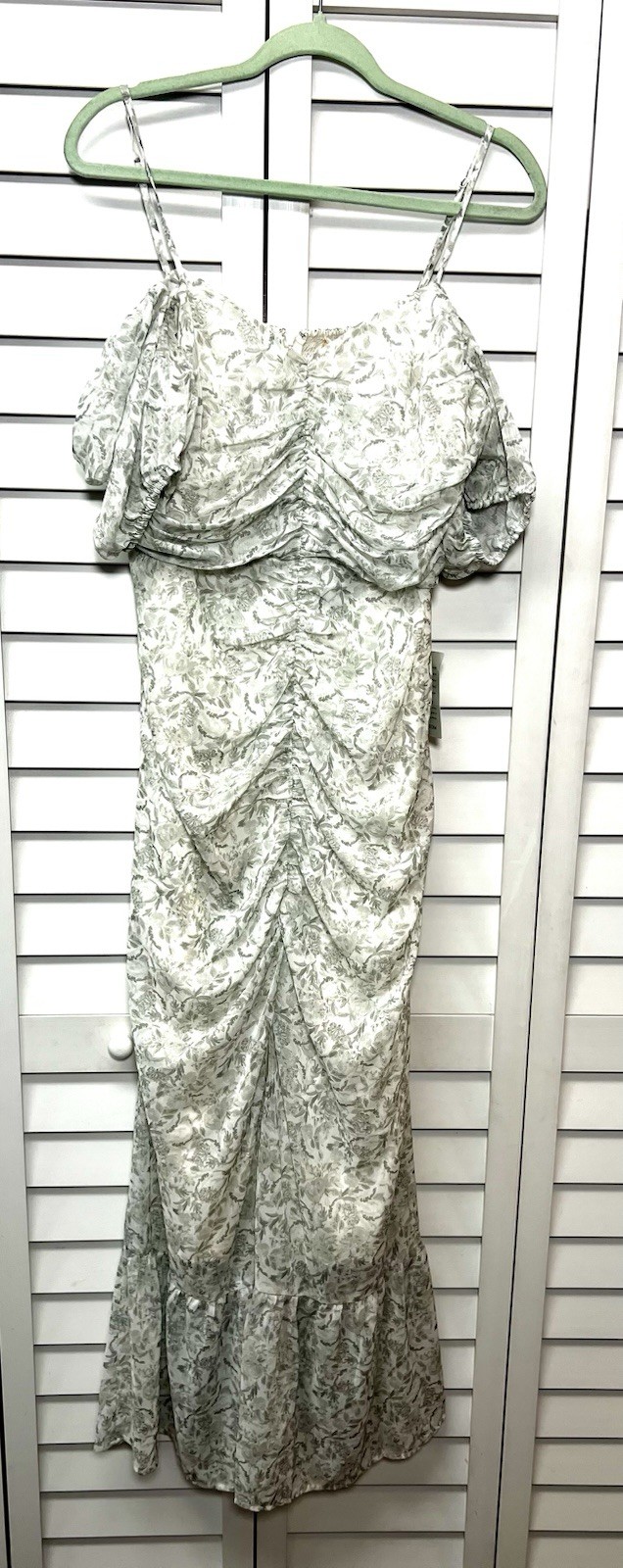 WAYF Floral Tiered Ruched Maxi Dress Boho Romantic Women’s Size Large NWT