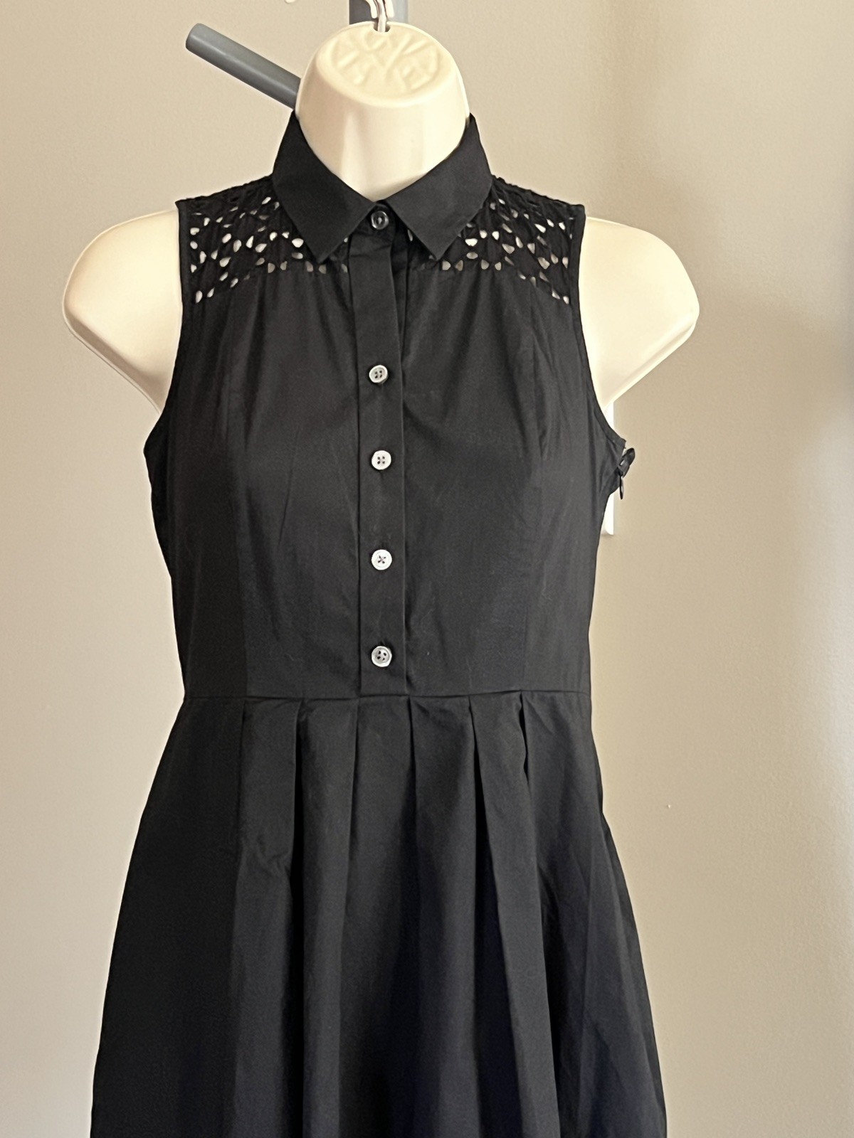 Ann Taylor Black Sleeveless Eyelet Shirtdress 00P