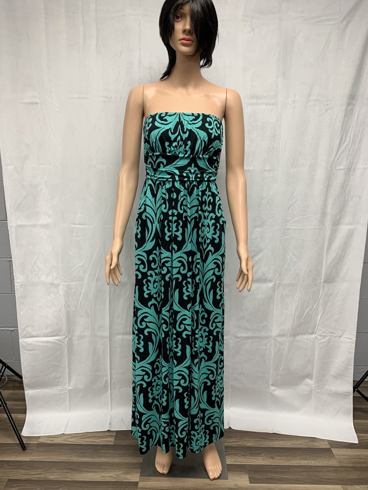 Cinthy Q Women’s Black Blue Strapless Maxi Dress Medium 47” Long Pockets