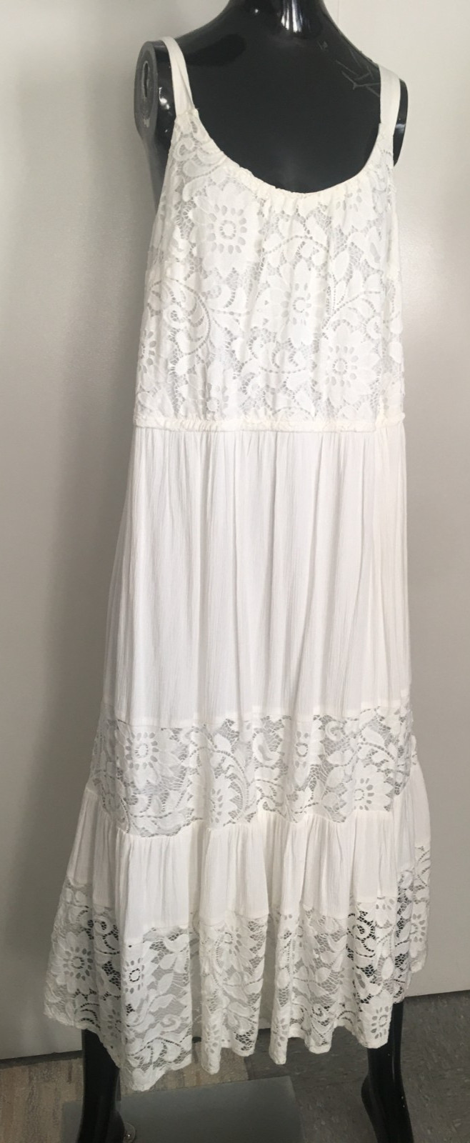 NWT LANE BRYANT Size 18/22 White Lace Cotton Rayon Nylon Blend Lined Dress