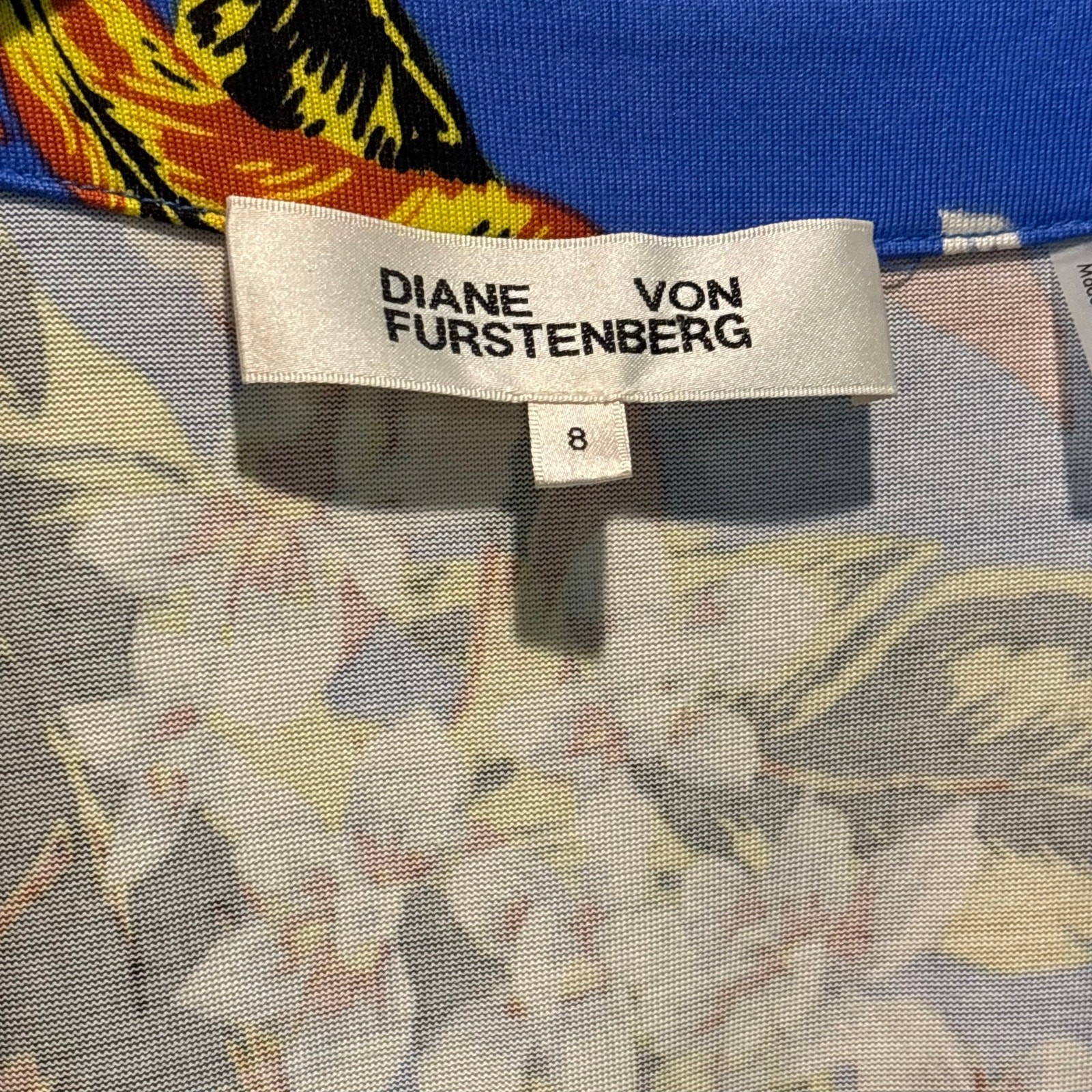Diane Von Furstenberg Bold Floral Print Silk Jersey Wrap Dress – size 8