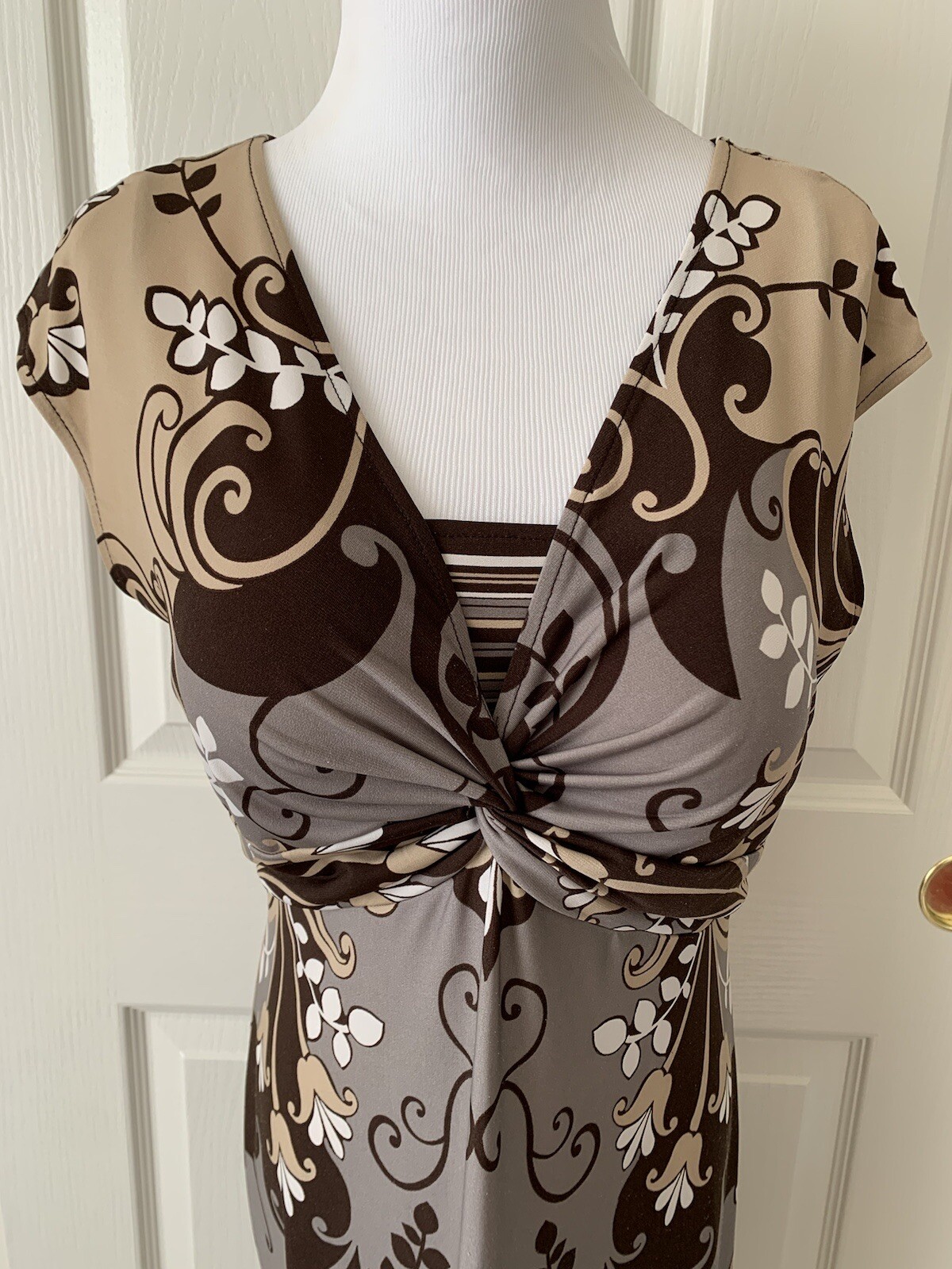 LONDON STYLE LOVELY POLYESTER SPANDEX SLEEVELESS DRESS – SIZE 10