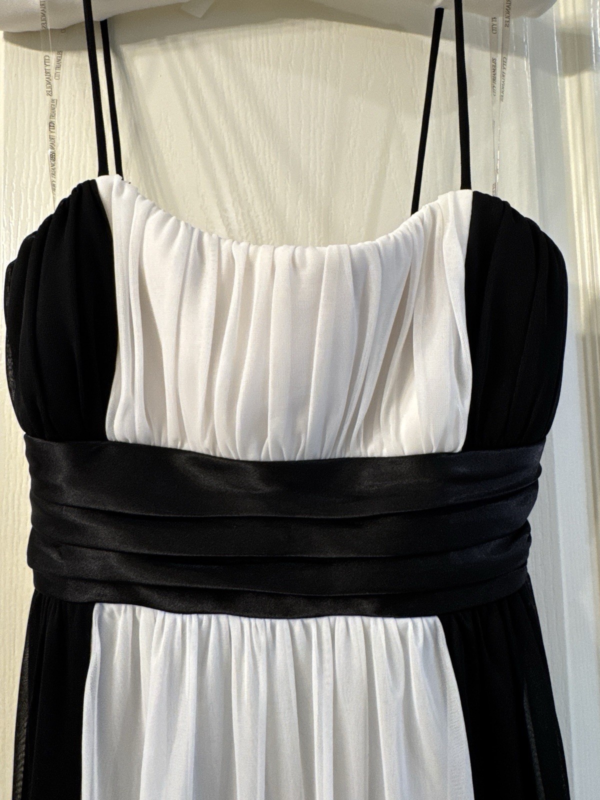 City Triangles Black/White Colorblock Chiffon A-Line Spaghetti Strap Bow L