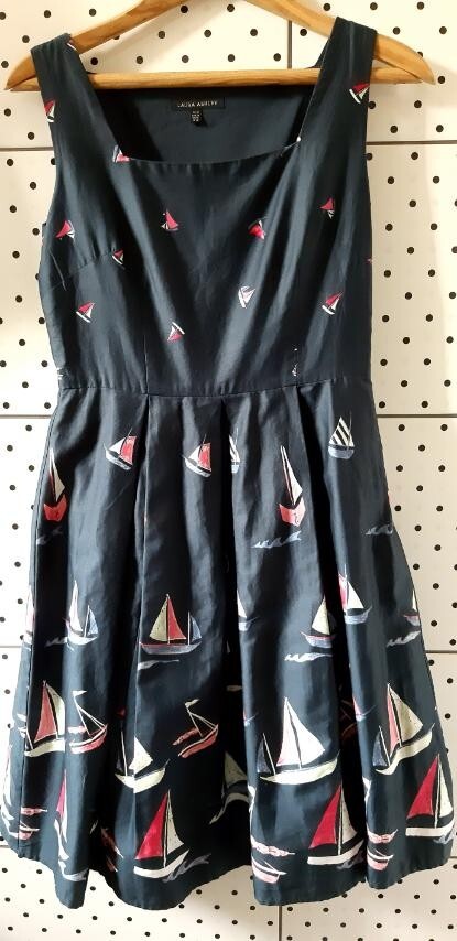 LAURA ASHLEY Dress-Sundress Marine style Full Skirt Sleeveless Navy/Multicolor