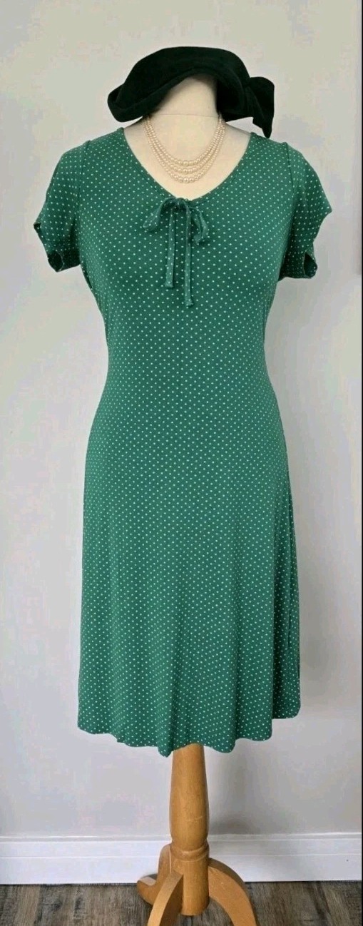 Vintage 1940s 1950s Style Stretch Green polka dot Wiggle dress Size 10 Twinwood
