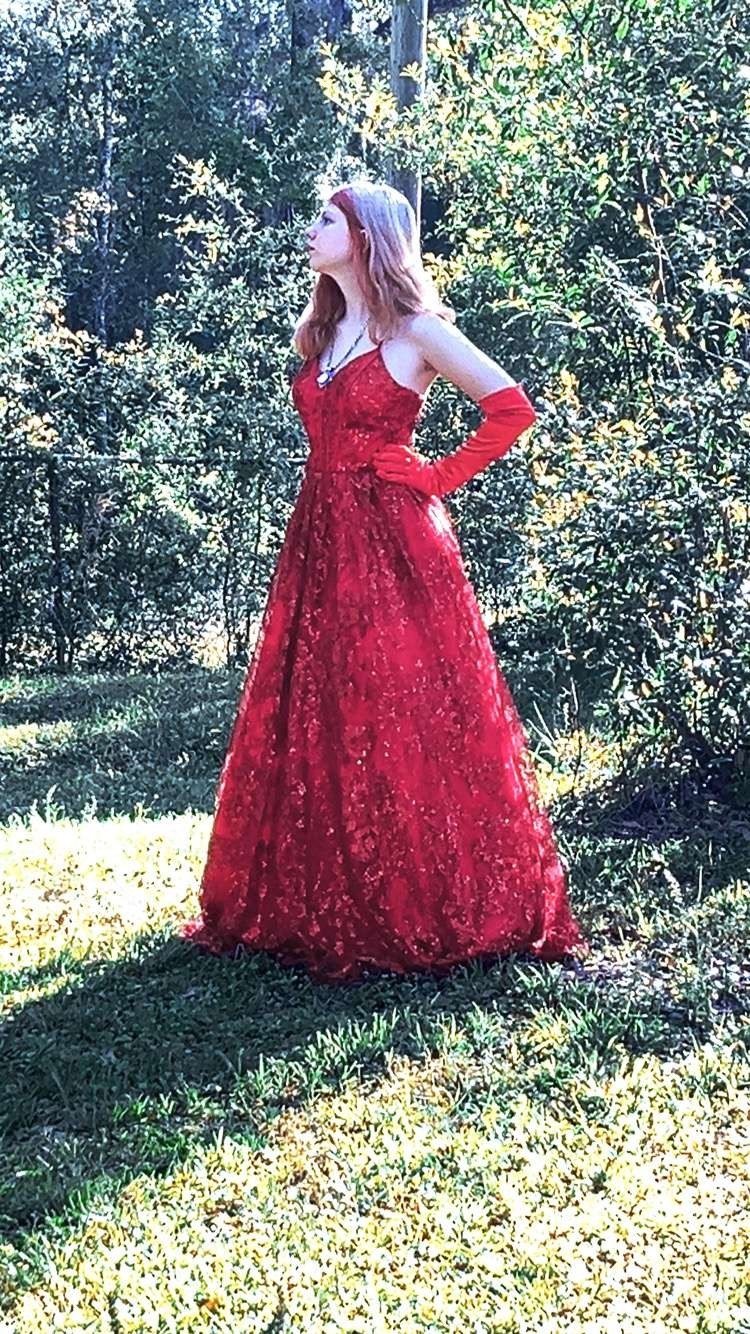 Kelly” Long Glitter Sweetheart Neckline Gown