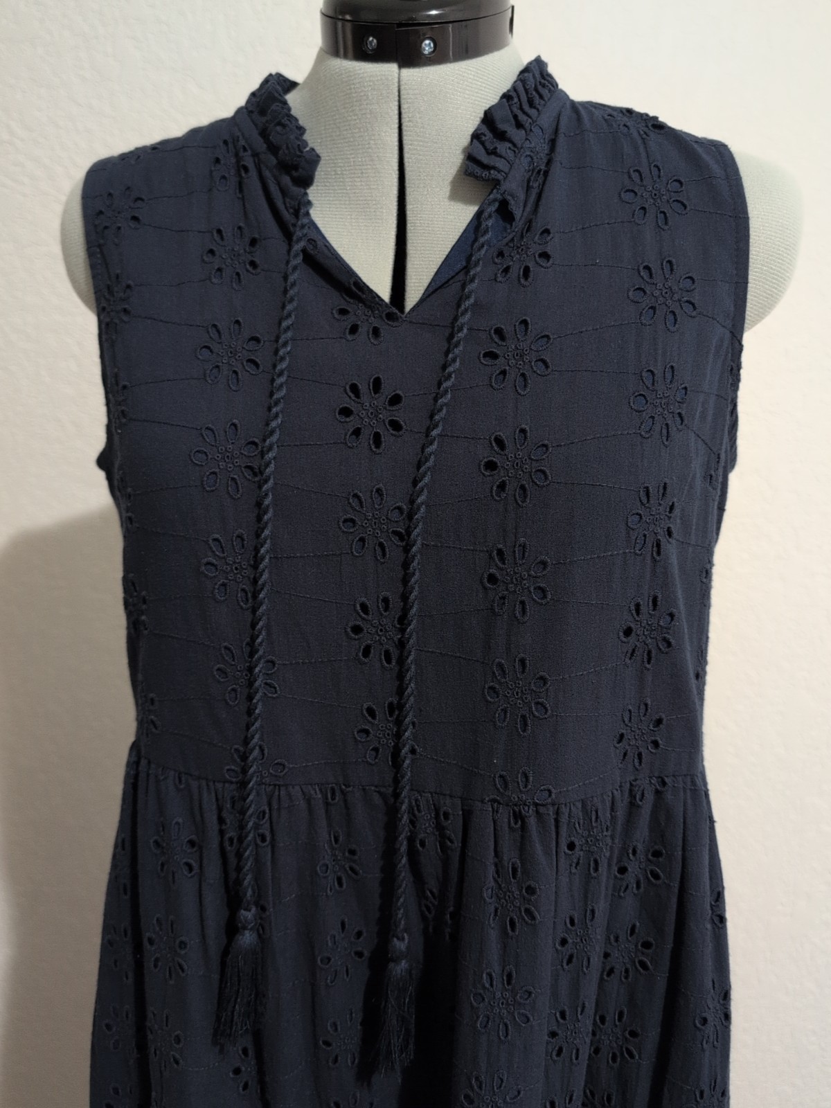 sweet magnolia blue eyelet maxi sleeveless dress V Neck Size Small Fully Lined