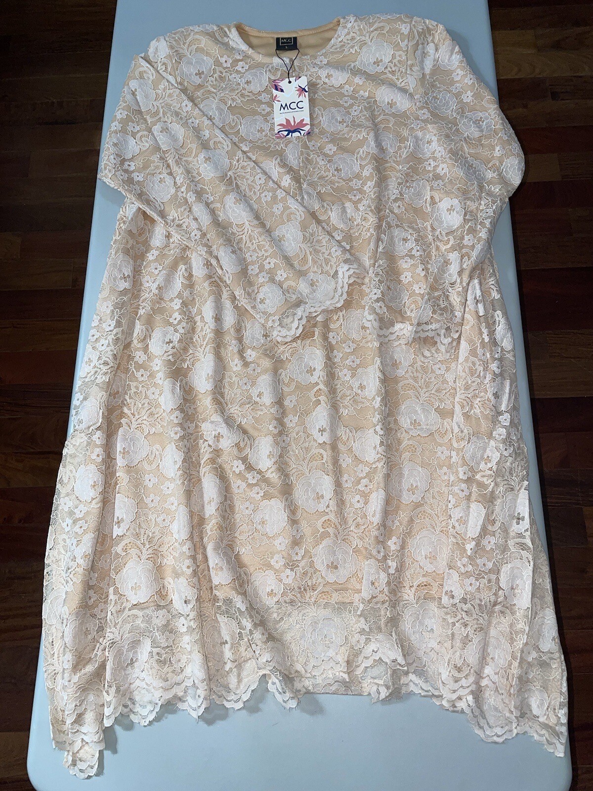 Muslimah Clothing Women’s Baju Kurung Batik Lace Alexa Kuntum Beige Large