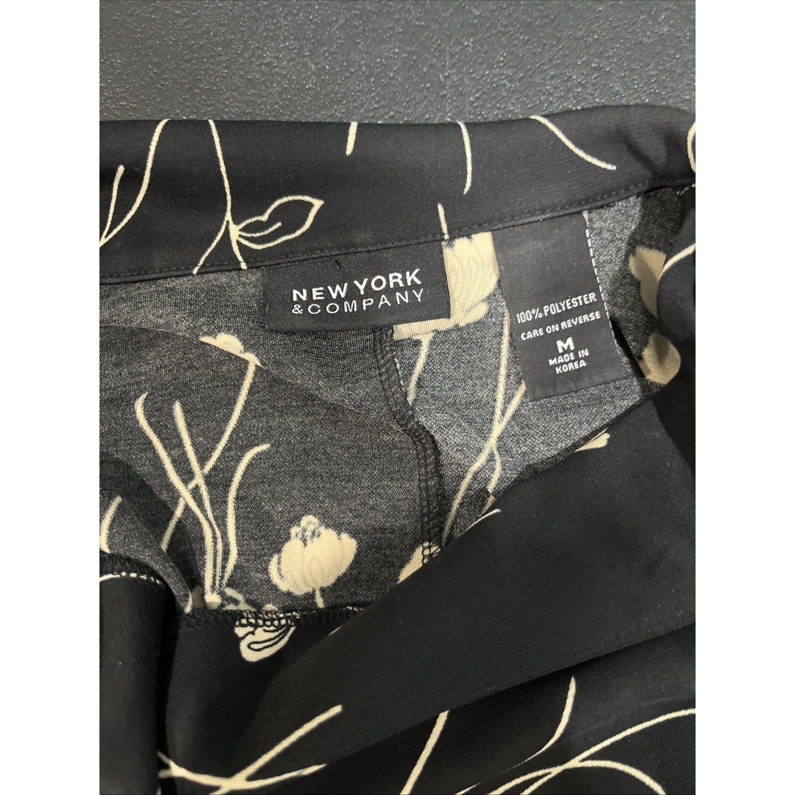 New York & Company Maxi Dress Women M Black Cream Floral V-Neck Cap Sleeve Slit