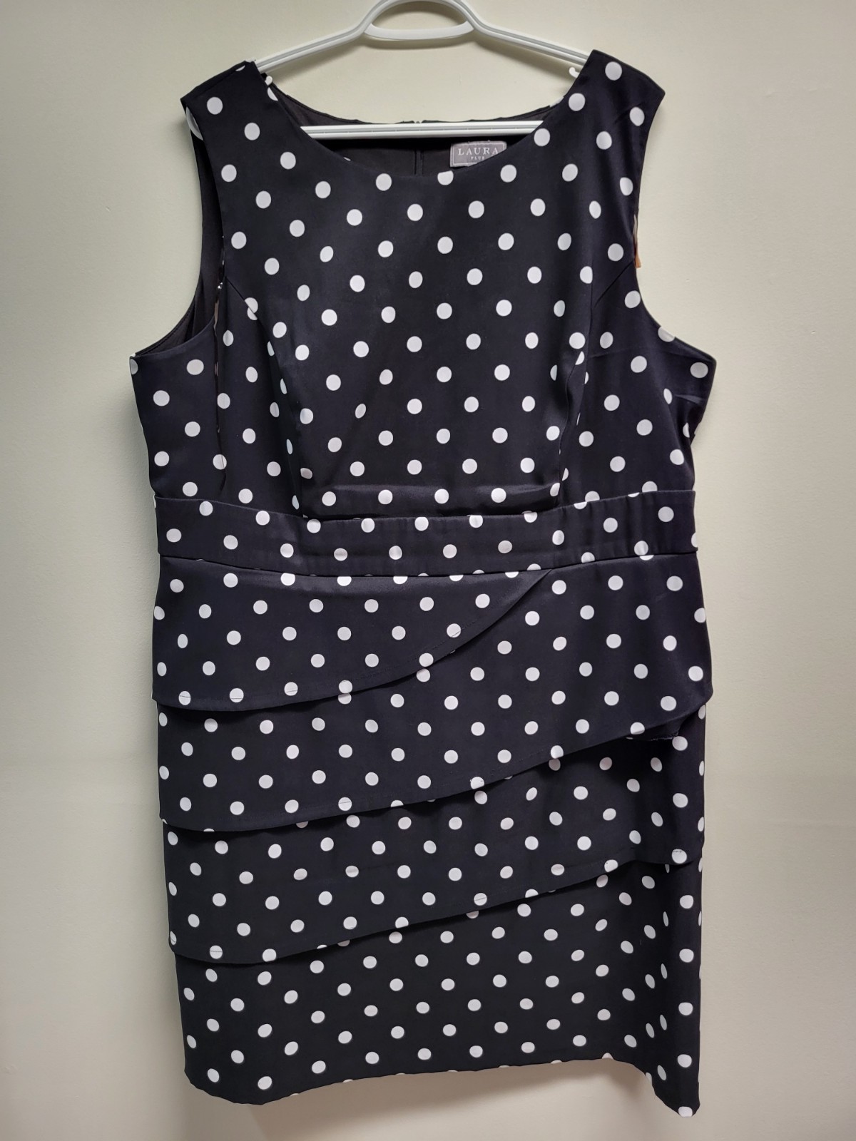 Laura Plus Black White Polka Dot Tiered Sheath Dress Size 20