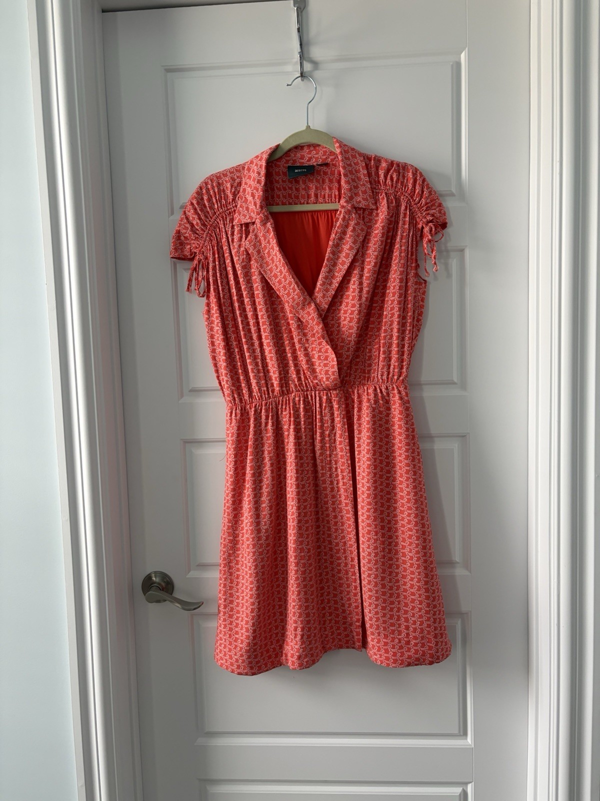 Maeve Red/White Geometric V-Neck Cap Sleeve Faux Wrap A-Line Knee Dress M