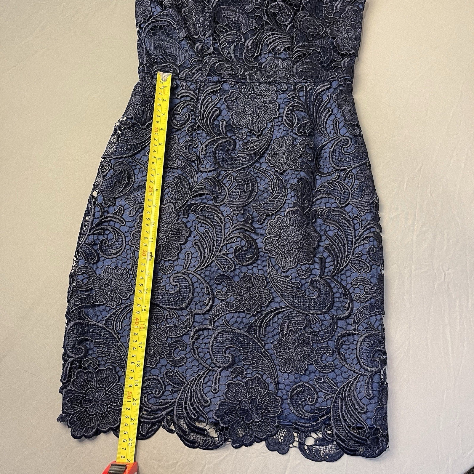DECODE 1.8 Sheath Dress Sz 4 Womans Navy Blue Scalloped Floral Lace Cap Sleeve