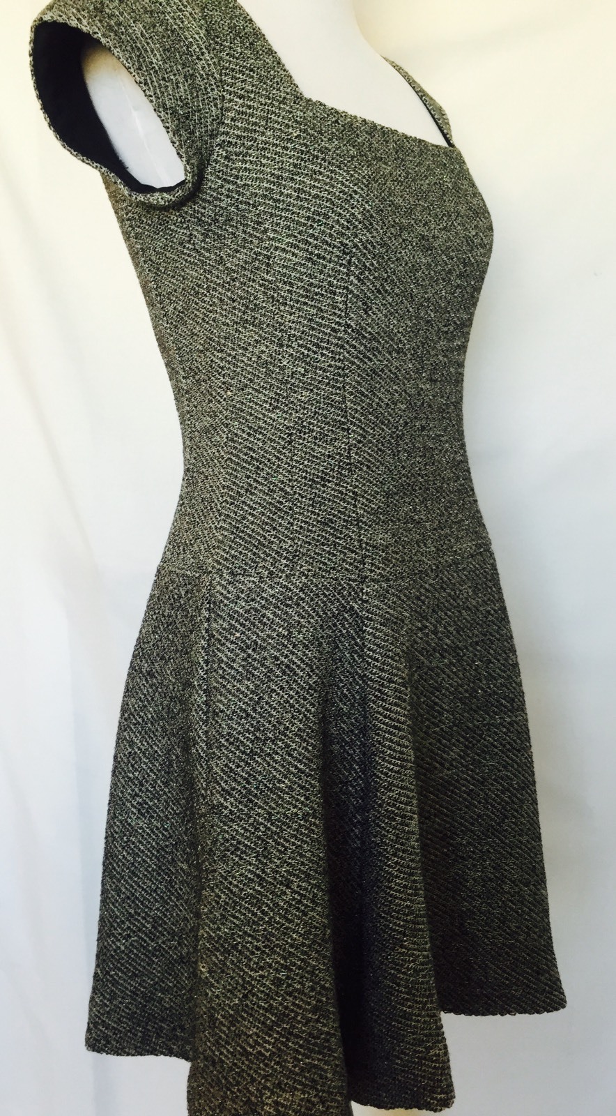 Nanette Lepore Gray Tweed Fitted Dress NWT Size 0 Retail $478 Price $125