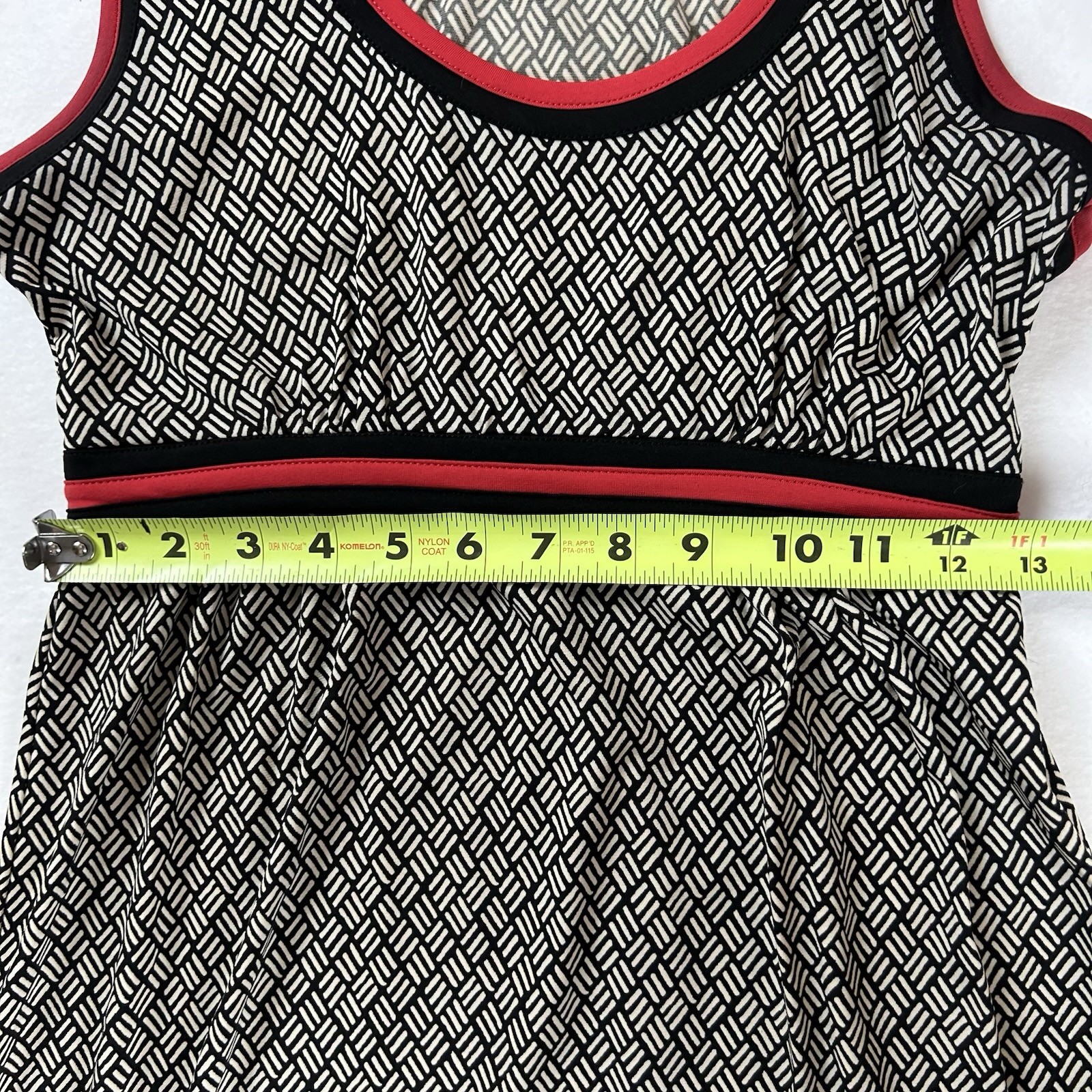 Max Studio Women’s Black & White Geometric Shift Dress w/Red Blue Green Stripe S
