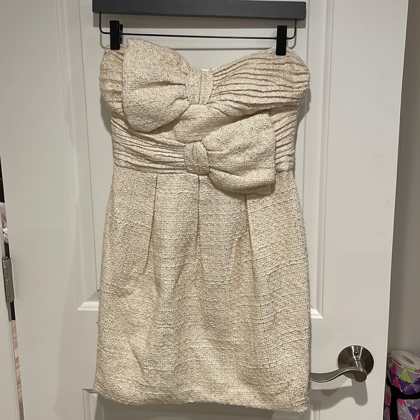 A. drea cream metallic bow strapless dress Medium
