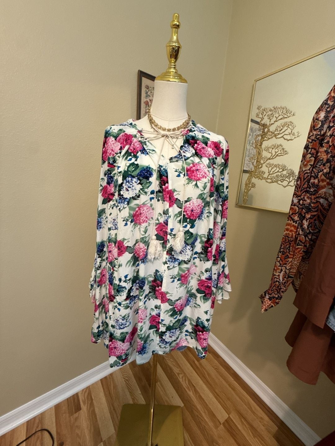 Umgee Women’s Floral Print Mini Dress with Bell Sleeves Size Small