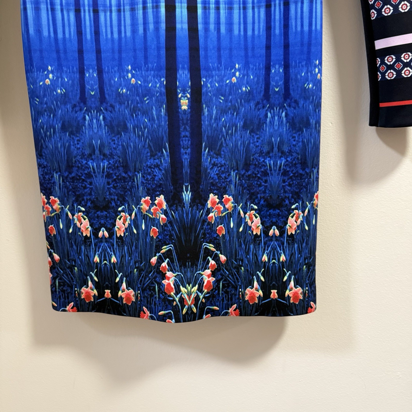 Clover Canyon Med Enchanted Woodlands Neoprene Digital Print Long Sleeve Mini