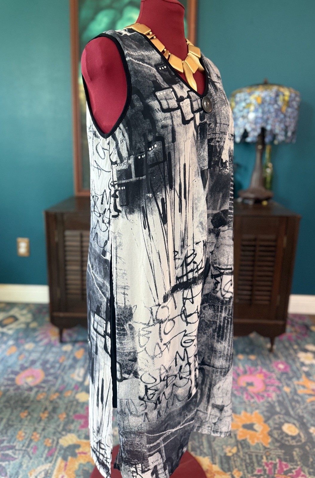 Simply Art By Dolcezza Black White graffiti “8 Directions To Take” Dress Large