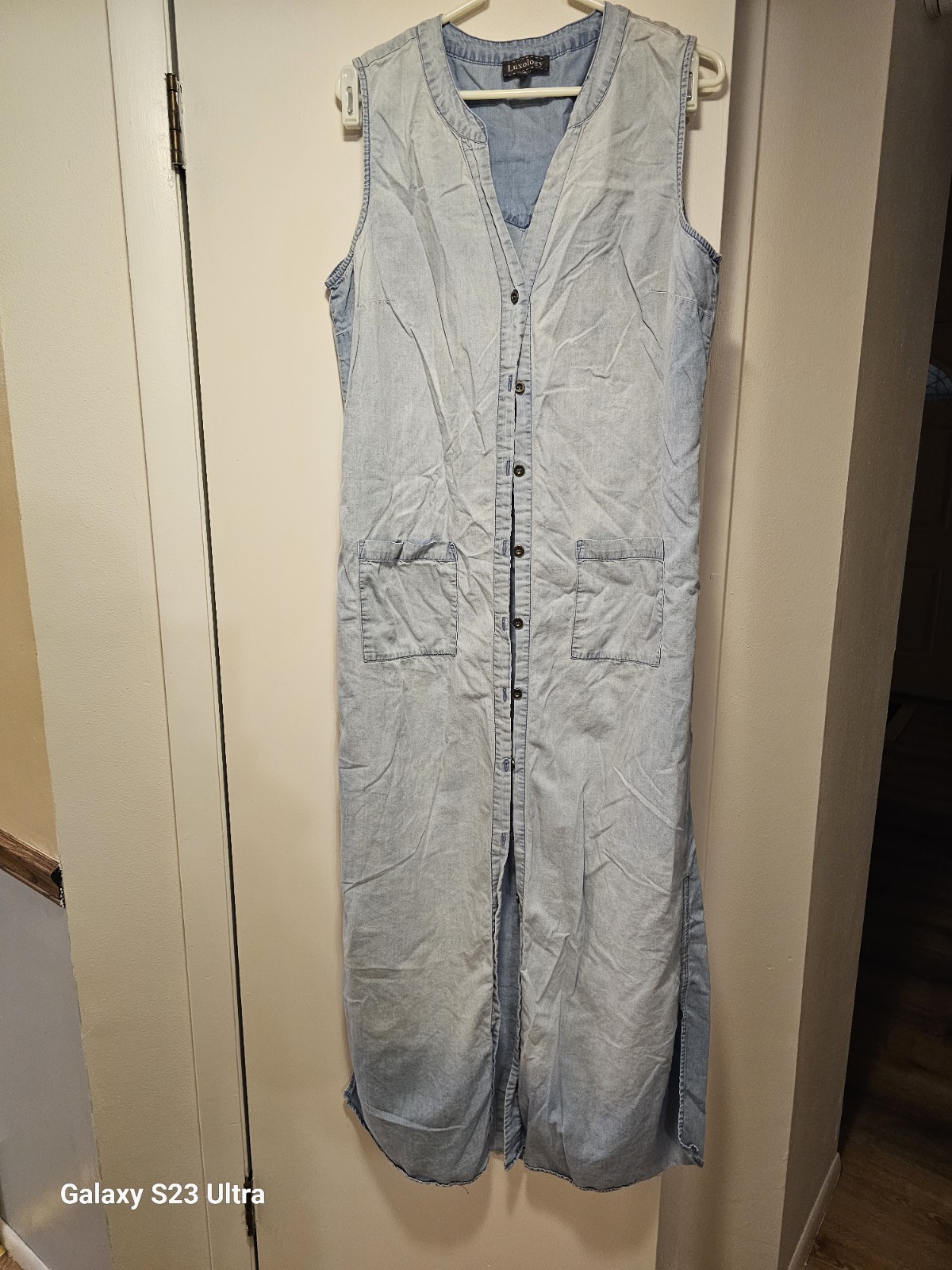 Women’s Long Light Denim Dress With Side Slits Bottom Front Size 16 Luxology