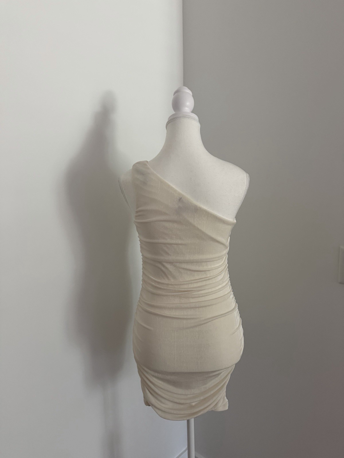 Forever 21 Beige Solid One Shoulder Ruched Bodycon Mini Party Dress Size S