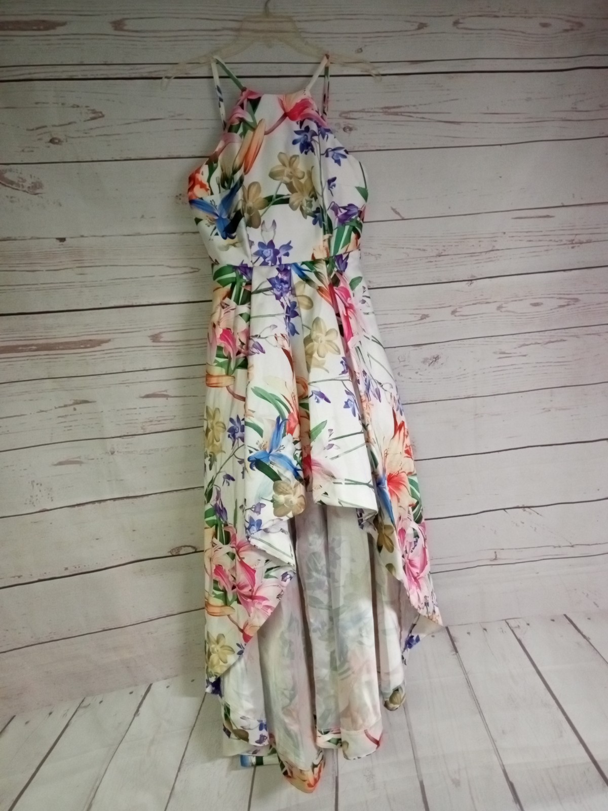 “Speechless” Formal Dress high low White & Floral Size 3 with pockets 34in. Bust